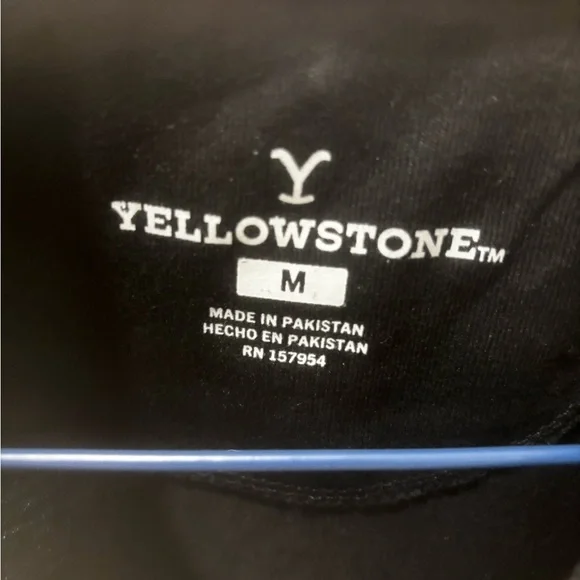 Medium Yellowstone Dutton Ranch T-Shirt - Picture 3 of 4